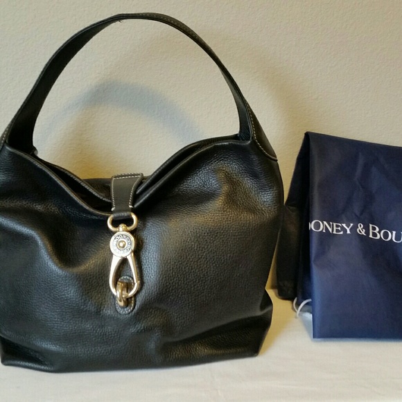 dooney & bourke pebble grain logo lock shoulder bag